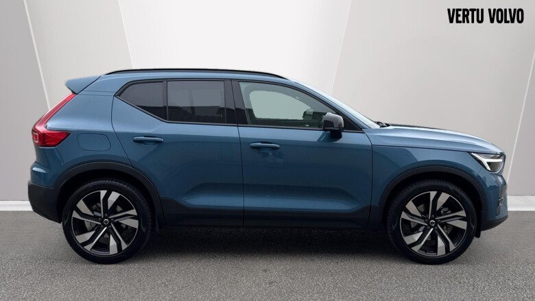 Volvo XC40 2.0 B3P Plus Dark 5dr Auto Petrol Estate